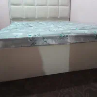 سرویس تخت خواب کامل دونفره با تشک در حد نو