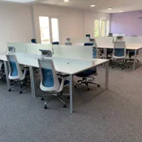 میز کارگروهی پایه فلزی مدرن مدل K87