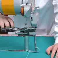 کمک برشکار پوشاک