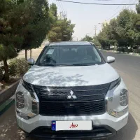 میتسوبیشی اوتلندر ۲۰۲۳ ام لاین