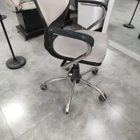 صندلی چرخ داروجک دار