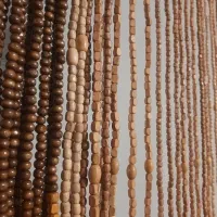 پرده اویز چوبی