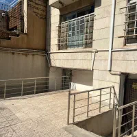 نیروی آقا در مرکز سالمندان
