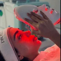 پاکسازی و فشیال تخصصی و لیزر خال و منگوله گوشتی