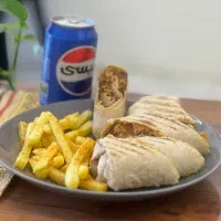 نیازمند همکاری در فست فودی خانم یا اقا