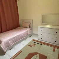 تخت یک نفره و دراور و تشک و فرش