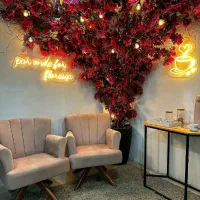 اجرای تخصصی درخت شکوفه مصنوعی