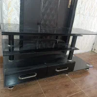 میز تلویزیون شیشه ای