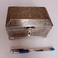 یک صندوق قلم دست