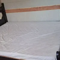 چهار عدد تخت دو نفره با کفی و تشک طبی کاملا سالم