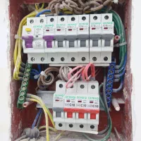 خورده لوازم الکتریکی