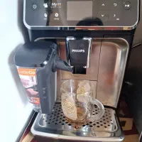 دستگاه قهوه ساز داخل ترب نو رو زده