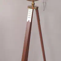 ساعت ایستاده و تابلو نو