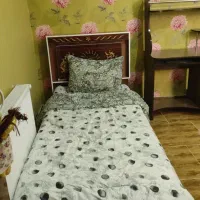 فروش تخت خواب یکنفره باتشک ومیز تحریر