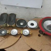 تعدادی باند و لوازم الکترونیک