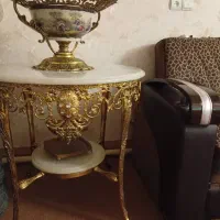 میز برنز کنار سالنی ومیز غذاخوری خوری