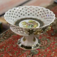 ظروف آنتیک گل برجسته