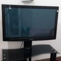 میز تلویزیون شیشه ای