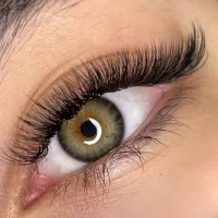 توجه توجه کاشت مژه فقط فقط  ۲۰۰ هزار تومان