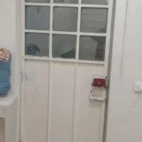درب آهنی با چهار چوب