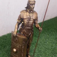مجسمه سرباز پلی استر ارتفاع ۳۳ سانتی متر.