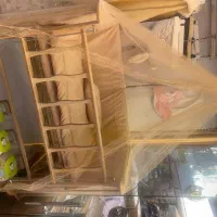 تخت کنار مادر فرشته