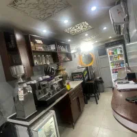 ۱ آقا در آشپزخانه چایخانه