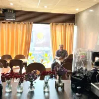 ۲۵ متر کافه بر خیابان شریعتی