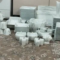 سرویس چینی ۱۸نفره مارک تقدیس کاشان(پردیس)