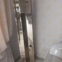 ساعت ایستاده شیشه ای
