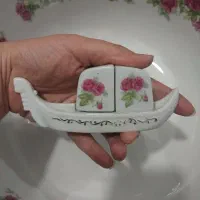 قایقی گلسرخی ژاپن