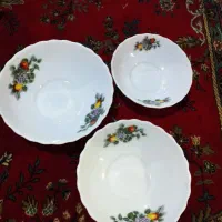 سه تیکه میوه گلابی قدیمی