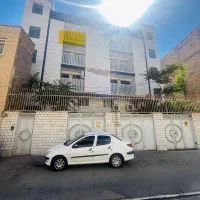 یه واحد آپارتمان برای فروش (مرکز شهر)