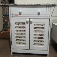 ساعت ایستاده چوبی با میز چرخ خیاطی و میز اتو چوبی
