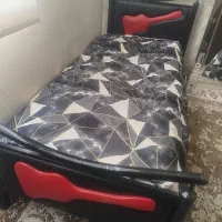 تخت یک نفره فلزی وچرم