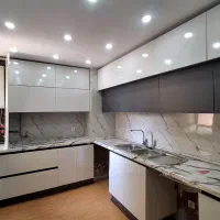 کف پارکت آلمانی/کابینت های پر وخوب/فول بینظیر/نقره
