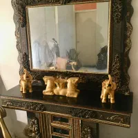 میز اینه کنسول به همراه جا شمعی و جای گل