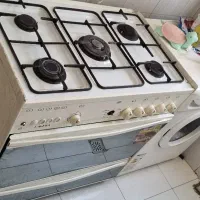 اجاق گاز‌ فر دار کاملا سالم