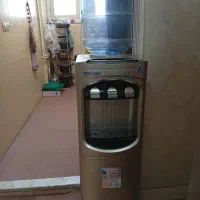 آبسردکن ایستاده