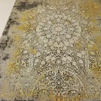 فرش وتخت دونفره وظروف دکوری وتابلو وکمدلباس