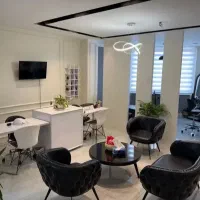 ۱۱۸ متر اداری تمیز و مرتب( پارکینگ دار ) شمال کاج