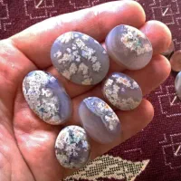 نگین شجر بهاری با هدیه