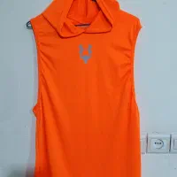 لباس ورزشی و تیشرت