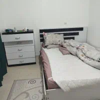 تخت خواب و دراور و آینه قدی