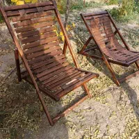 صندلی چوبی