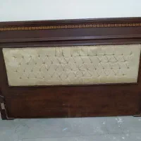 دراور چوبی و سر تخت