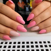 کاشت و طراحی ناخن
