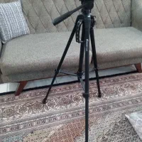 سه پایه دوربین