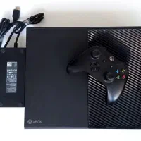 کنسول xbox one پلمپ همراه ۴ دیسک ارجینال