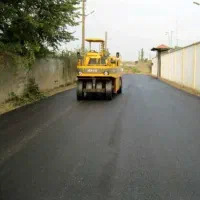 اجرای آسفالت محوطه کوچه کانال باغ
